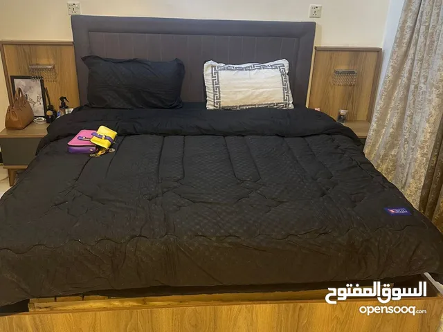 سلام عليكم غرفة نوم للبيع بالدورة شارع الستين خمس قطع ونظافتها 100%
