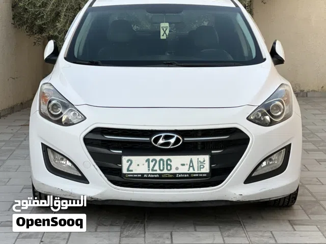2015 هيونداي i30 Standard