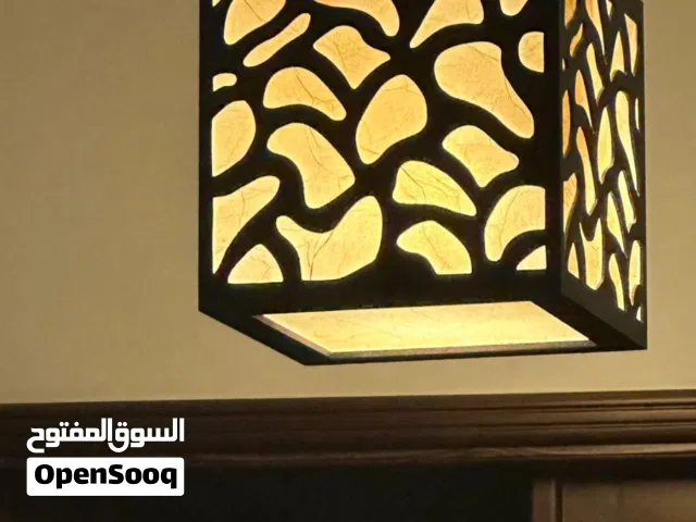 بوكس خشبي قياس 42 بداخل كل بوكس 3 لمبات