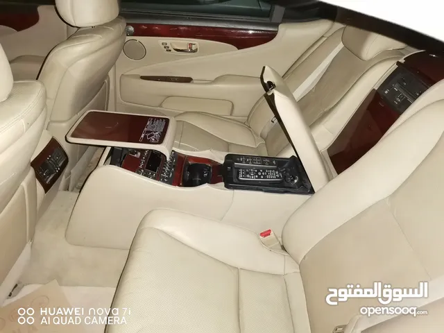 Used Lexus LS in Amman