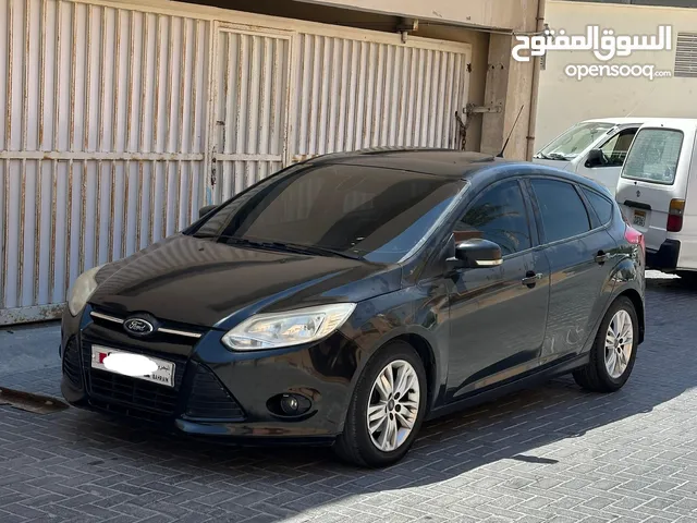 FORD FOCUS 1.6 MODEL 2012 FULL OPTION SUNROOF FIST ONWER