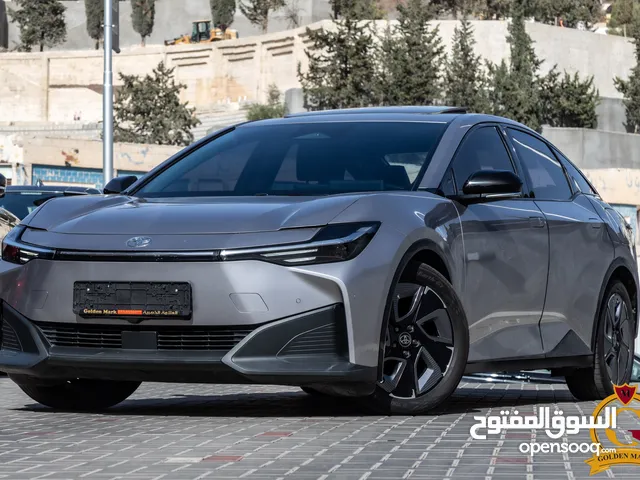 Toyota Bz3 2024 ( مستعمل ) الكهربائية بالكامل Full electric السيارة بحالة الوكالة و قطعت مسافة