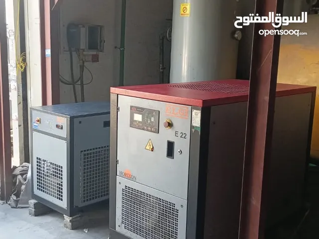 كمبريسر سكروا مع مجفف وخزان سعة 1000lt