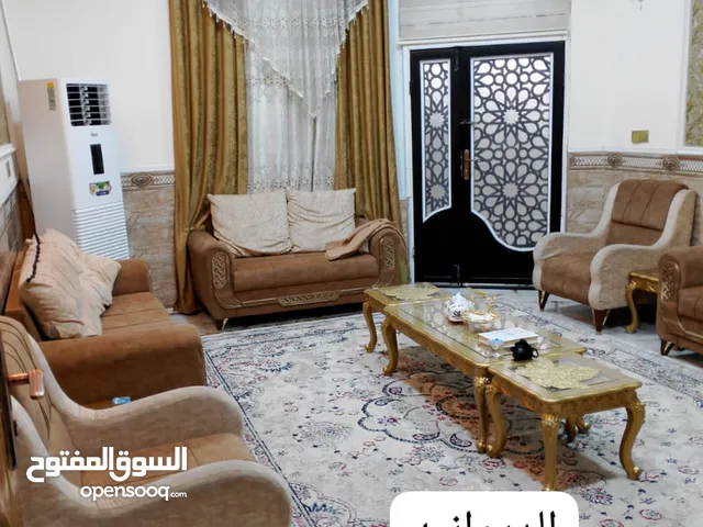 150 m2 5 Bedrooms Townhouse for Rent in Basra Jaza'ir