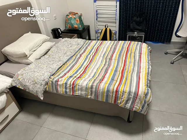 Bedroom set in excellent condition for sale