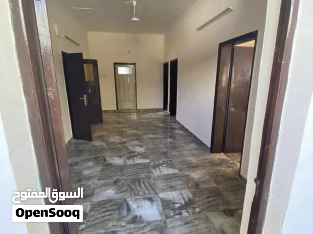 Huge 4 bedrooms flat in Tubli