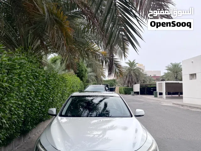 2014 إنفينيتي Q50 Standard
