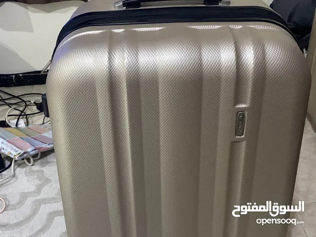 حقيبة سفر مستعملة