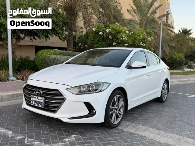 2016 Hyundai Elantra Standard