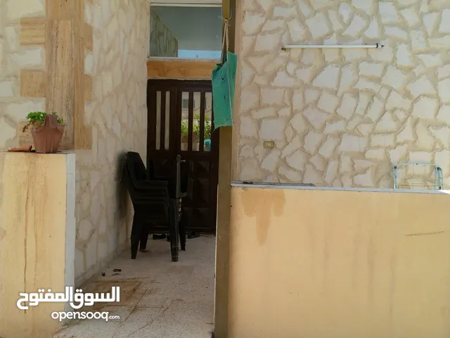 240 m2 2 Bedrooms Townhouse for Sale in Zarqa Abu Al-Zighan