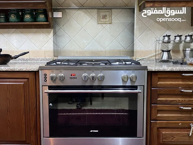 فرن افترون خمس عيون بحالة ممتازة