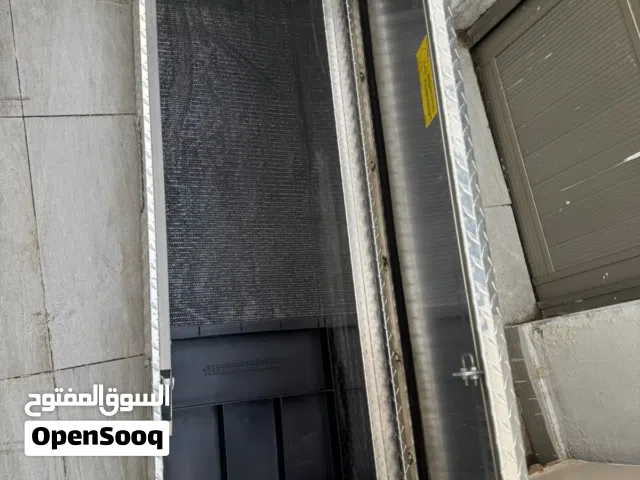 للبيع صندوق باب هيدروليك بدي وانيت سلفرادو او سييرا