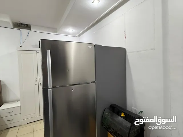 براد كبير شبه جديد