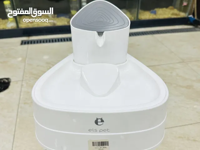 نافورة للقطط باشكال مختلفة