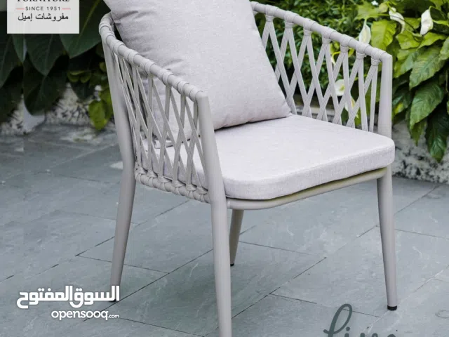 كرسي المنيوم أنيق مع وسائد مريحة -مثالي للكافيهات والمطاعم والحدائق ،خدمة التوصيل متوفر