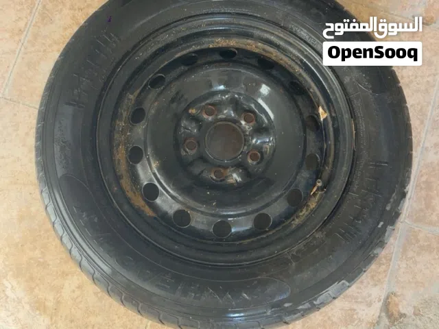 رنج مقاس 16 للعلم الصبغه صبغت الوكاله كان سبير الي عليه غبار فقط