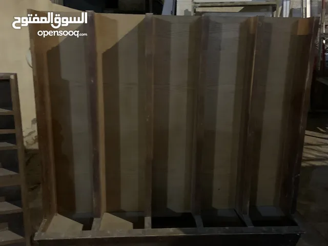 رفوف خشب لاتيه ميه بالميه وبحالة الوكاله  245 / 100 عدد حبتين  وحبه 245 / 74  ومحمص خشب  وخشب ستاند