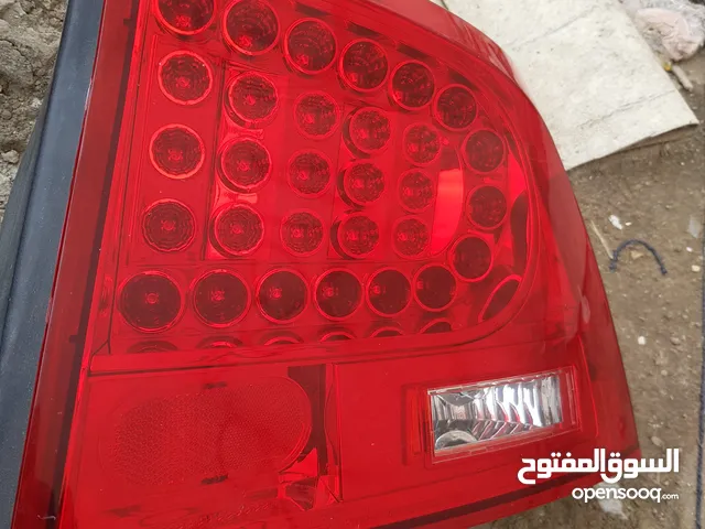 ليت خلفي. صوب يمين دوج