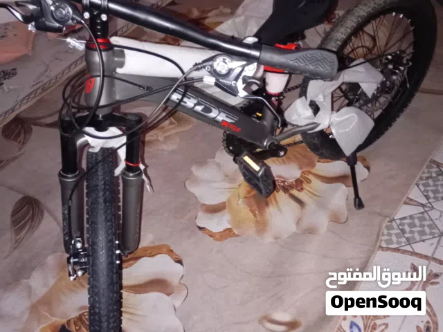 بايسكل جبلي نوع شركه BDF شرط خدش مابي  و بي مجال أو مراوس بأيباد يشغل 60فريم