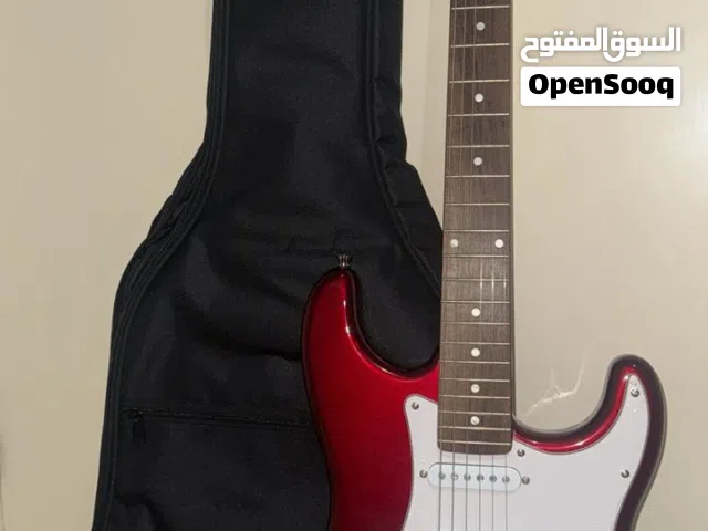 جيتار للبيع بحاله ممتازه  استخدام اقل من ساعة  و موصفات تحت بل وصف