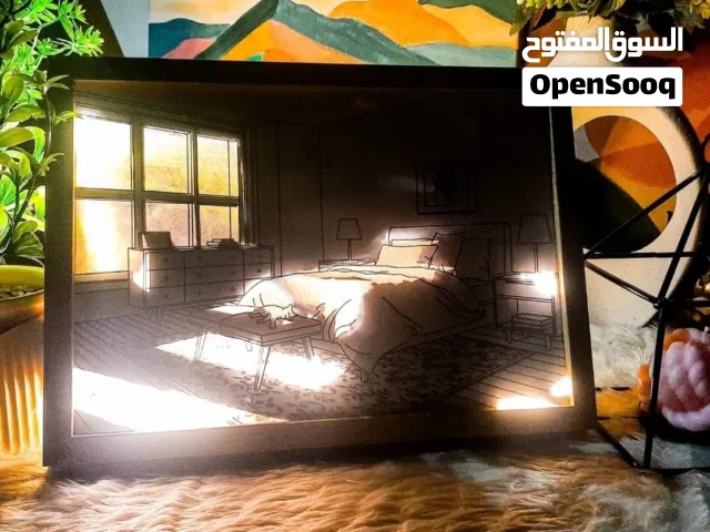 لوحة فنية مضيئة تعطي المكان المزيد من الجمال والدفء