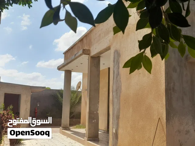منزل في عين زارة للبيع