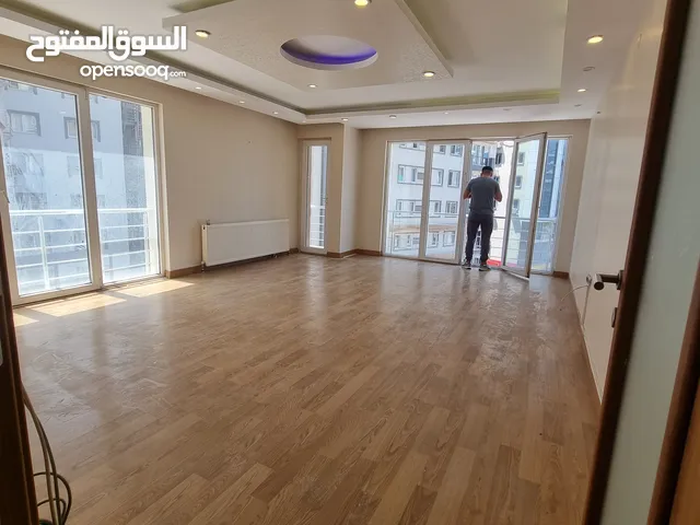 للبيع العاجل في اسطنبول جمهوريات مجمع RAYANA 2 RESİDENCE