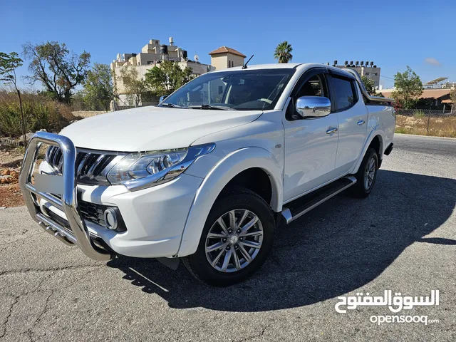 هنتر متسوبيشي L200
