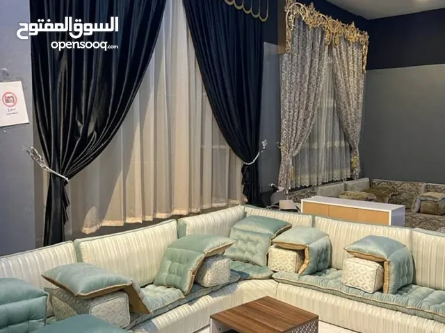 مجالس عربي من العرض بتخفيض 40%