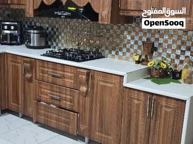 هذا الكاونتر خشب ويا طباخ والمفرغه اريده بمليونين لان كلش جديد وقوي مابي اي شي  عنوان جبيله
