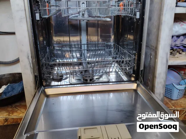 جلاية صحون نوع اريستون ايطاليه 12 برنامج 13 طقم و أكثر استعمال اقل من شهر