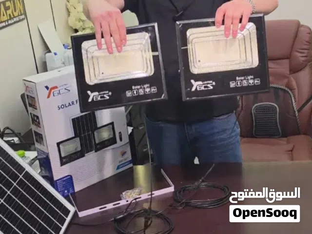 كشافات طاقة شمسية مزدوجة بإضاءة قوية جدًا حل مثالي لإضاءة الأحواش، المزارع، الحدائق، مداخل