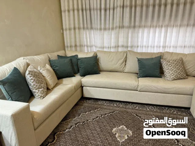 طقم كنب كورنر شبه جديد للبيع - استعمال خمس شهور فقط