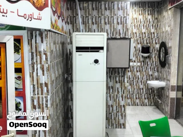 اغراض مطعم شاورما وفطاير ومشويات للبيع