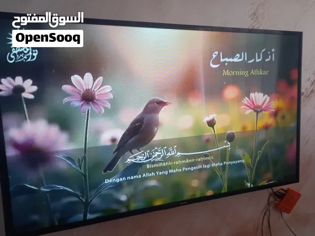 شاشه سامسنج 48بوصه سمارت فل HD فيها خط خفيف جدآ سعرها 110 موقعها جبل النصر