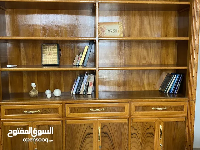 مكتبة خشب صاج