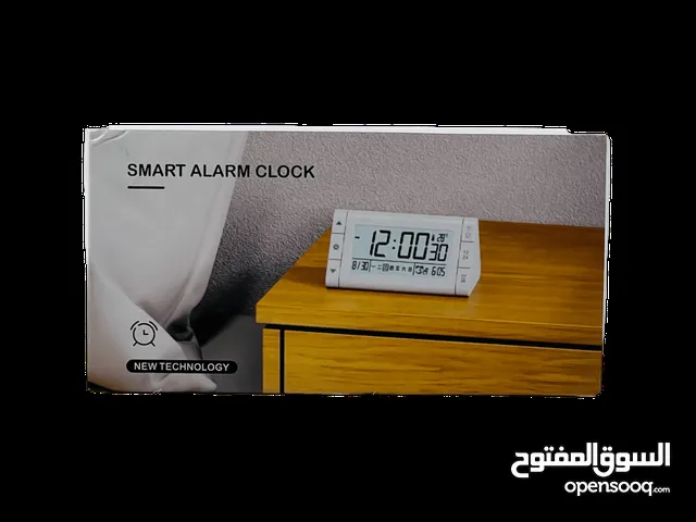 ساعة رقمية منضدية المميزات: شكل مميز مع هيكل خارجي من البلاستيك اخر يوم عل خصم 40٪