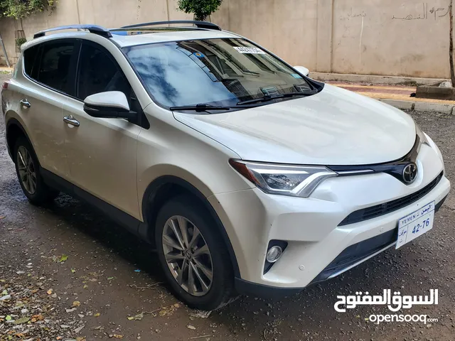 Used Toyota RAV 4 in Sana'a