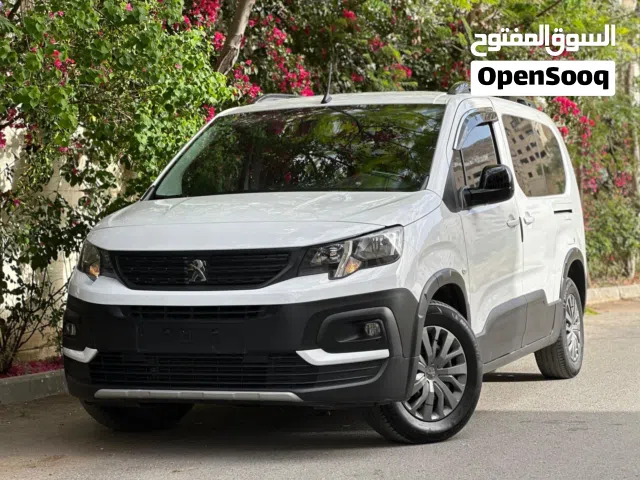2023 Peugeot Rifter Standard
