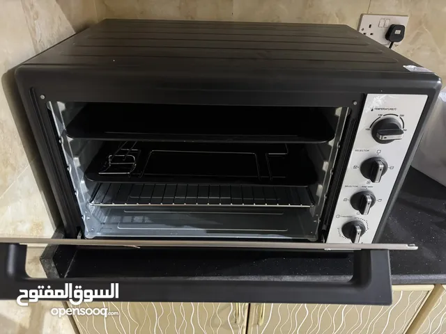The electrical oven used like new for sale