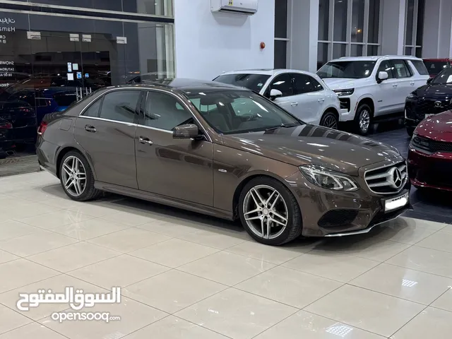 Mercedes Benz E-300 / 2016 (Brown)