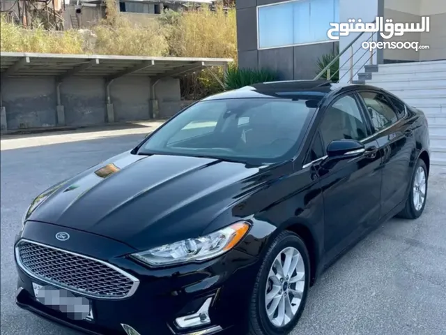 Sedan Ford in Amman