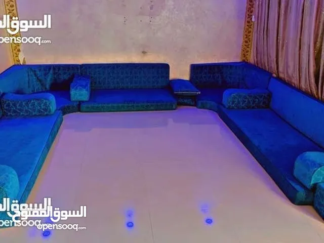 طقم فرش عربي تنجيد جديد بحاله الوكاله والإسفنج اصلي وثقيل