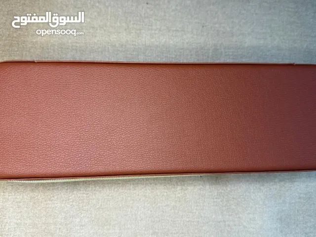 بوكس حافظة ساعات جديد غير مستخدم بتسع ل 6 ساعات عالي الجودة جدا