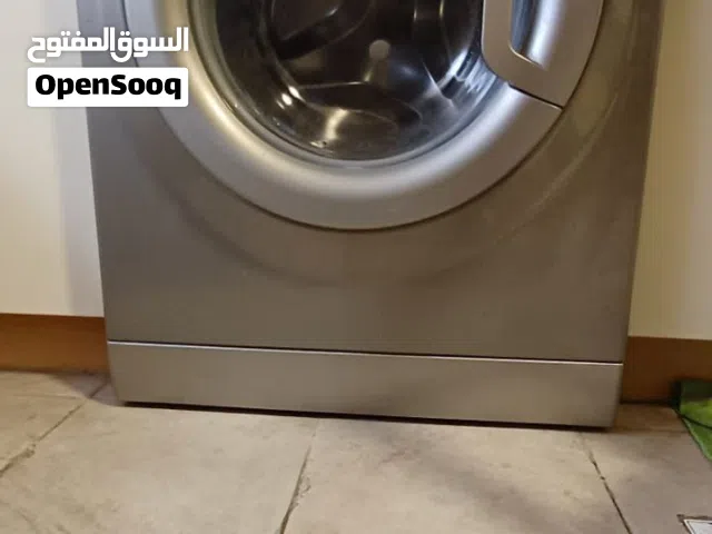 غسالة في حالة ممتازة للبيع