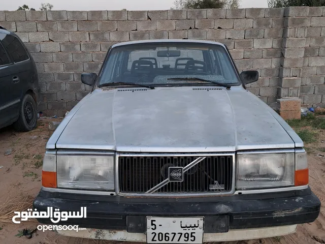 Used Volvo 240 in Tripoli