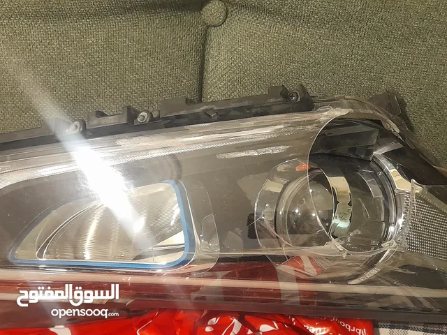 ضو ايونك 2018 أمامي يمين