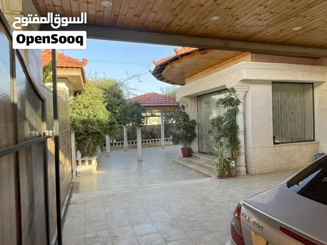 255 m2 More than 6 bedrooms Villa for Sale in Zarqa Shomer