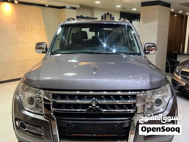 2015 Mitsubishi Pajero GLS