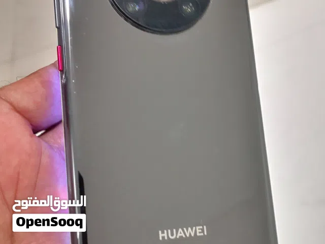 هاتف هواوي ميت 40 برو جميل بدون خدوش يدعم شبكة 5جي والذاكرة 256 جيجابايت والرام 8جيجا مع 4كفرات